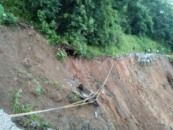 Landslide halts vehicular movement along Rasuwa highway